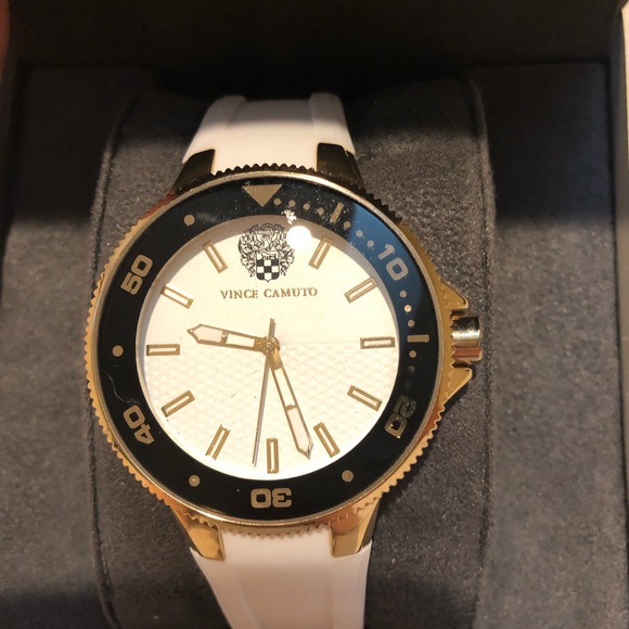 Watch - Picture 3 of 4